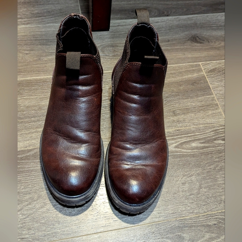 - Denver Hayes pull on leather boots size 10. Dark Brown. GUC. Men's.